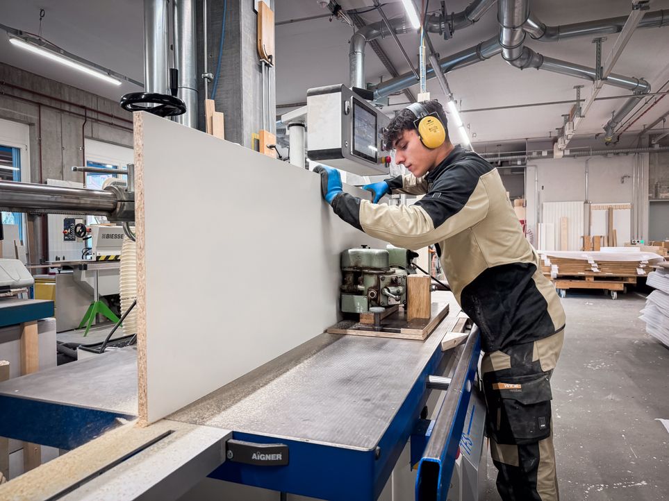 Schreiner Monteur Wirz Holzbau Bern