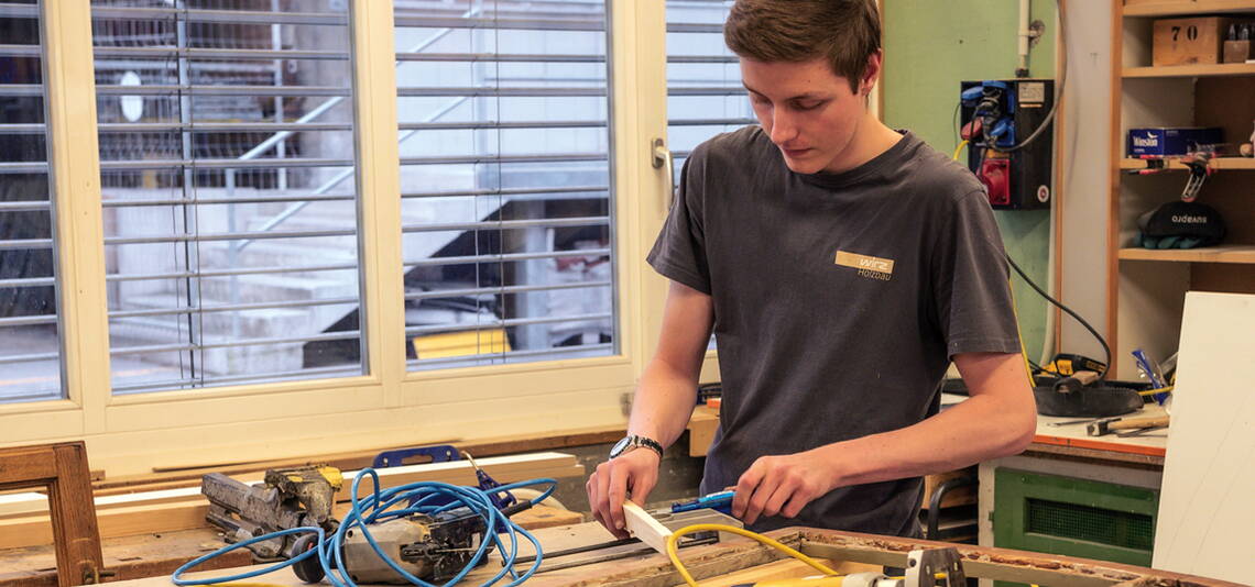 Ausbildung Schreiner Wirz Holzbau Meine Ausbildung ist sehr vielseitig und abwechslungsreich. Wir machen jeden Tag etwas anderes.